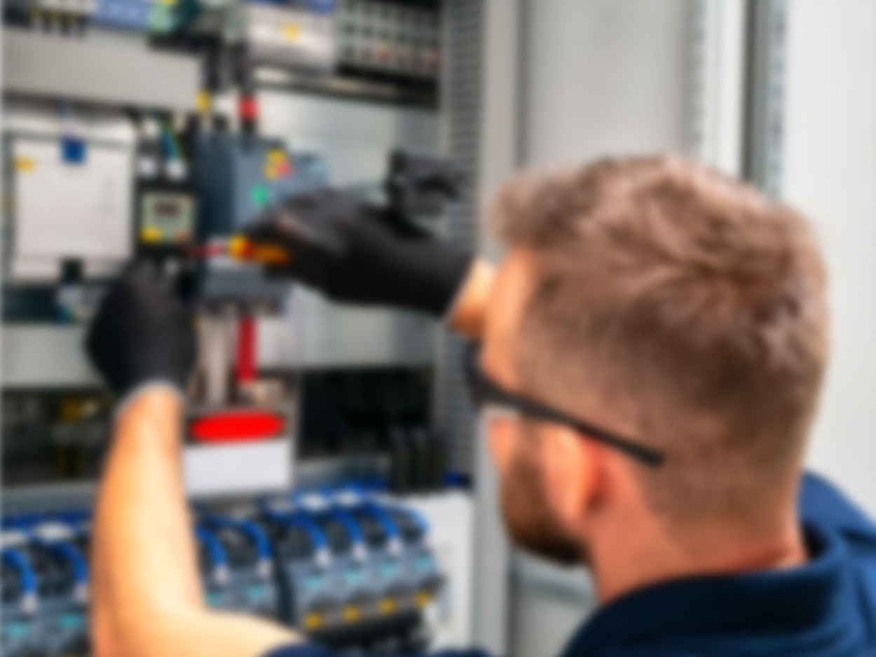 Nieder&shy;spannungs&shy;anlagen bei Muster Elektro in Musterstadt
