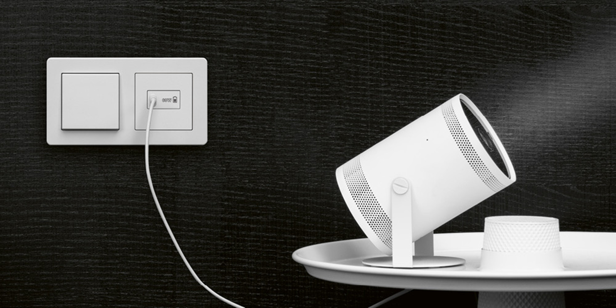 Ladegerät USB PD 60 bei Muster Elektro in Musterstadt